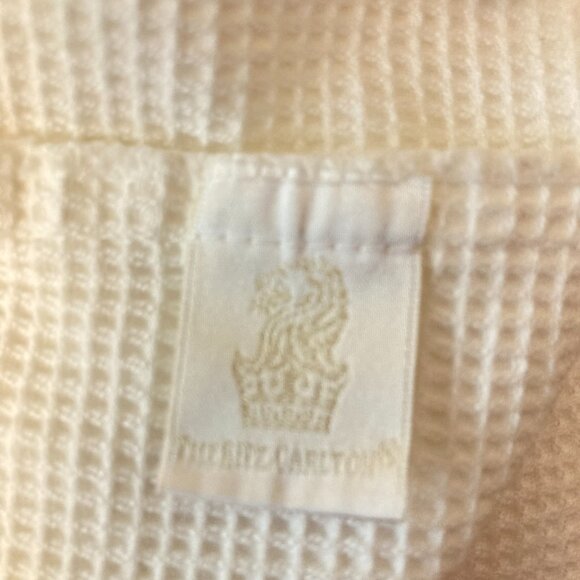 The Ritz Carlton Waffle White Mid-calf length Robe Pockets Gray Trim One Size - Picture 11 of 11